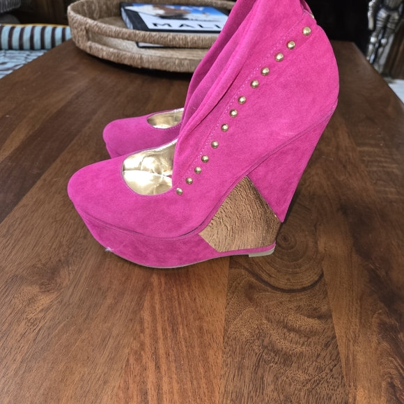 Pink Suede Wedge Heels with Stud Accents - Picture 4 of 5